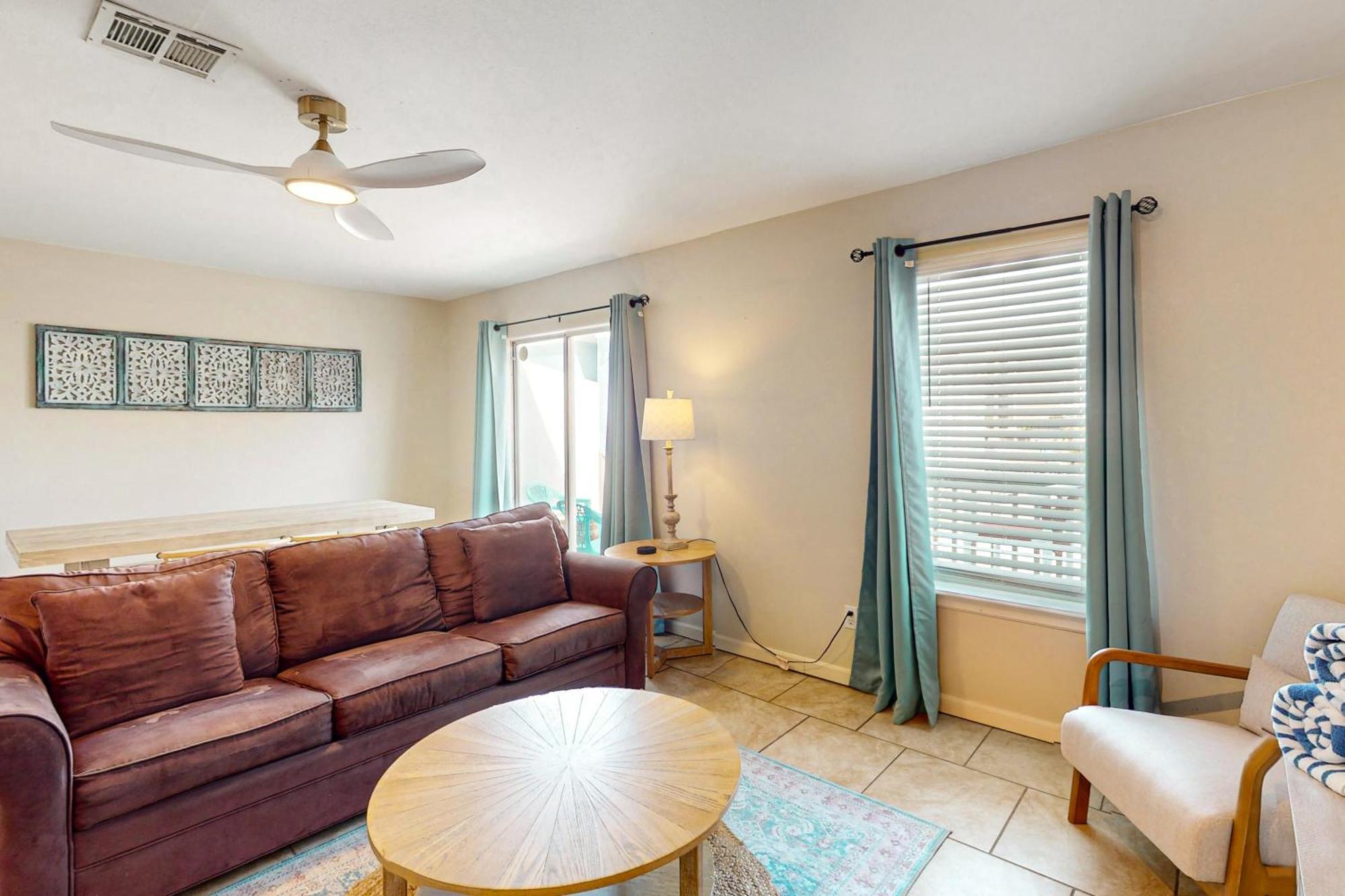 Apartment Leeward 9303 *