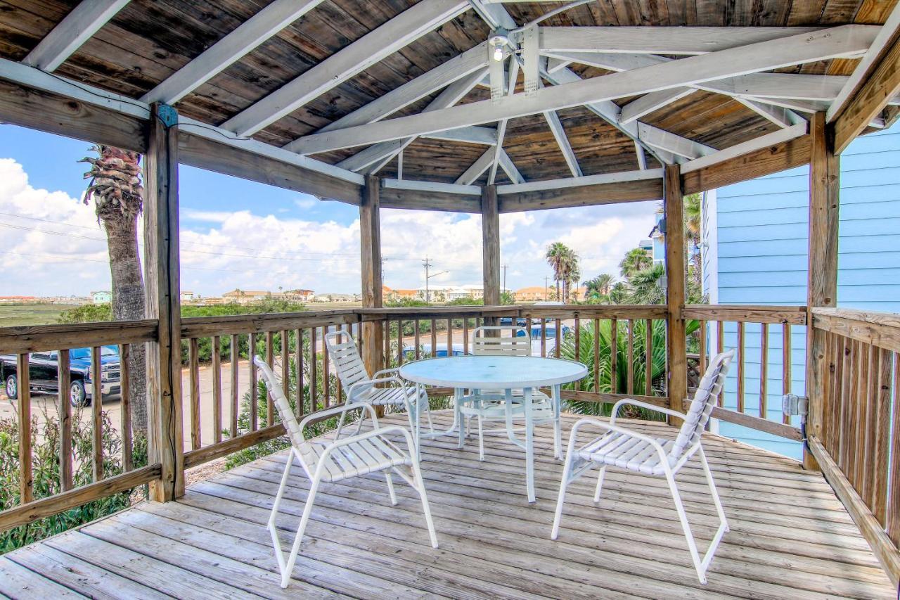 Leeward 9303 Apartment